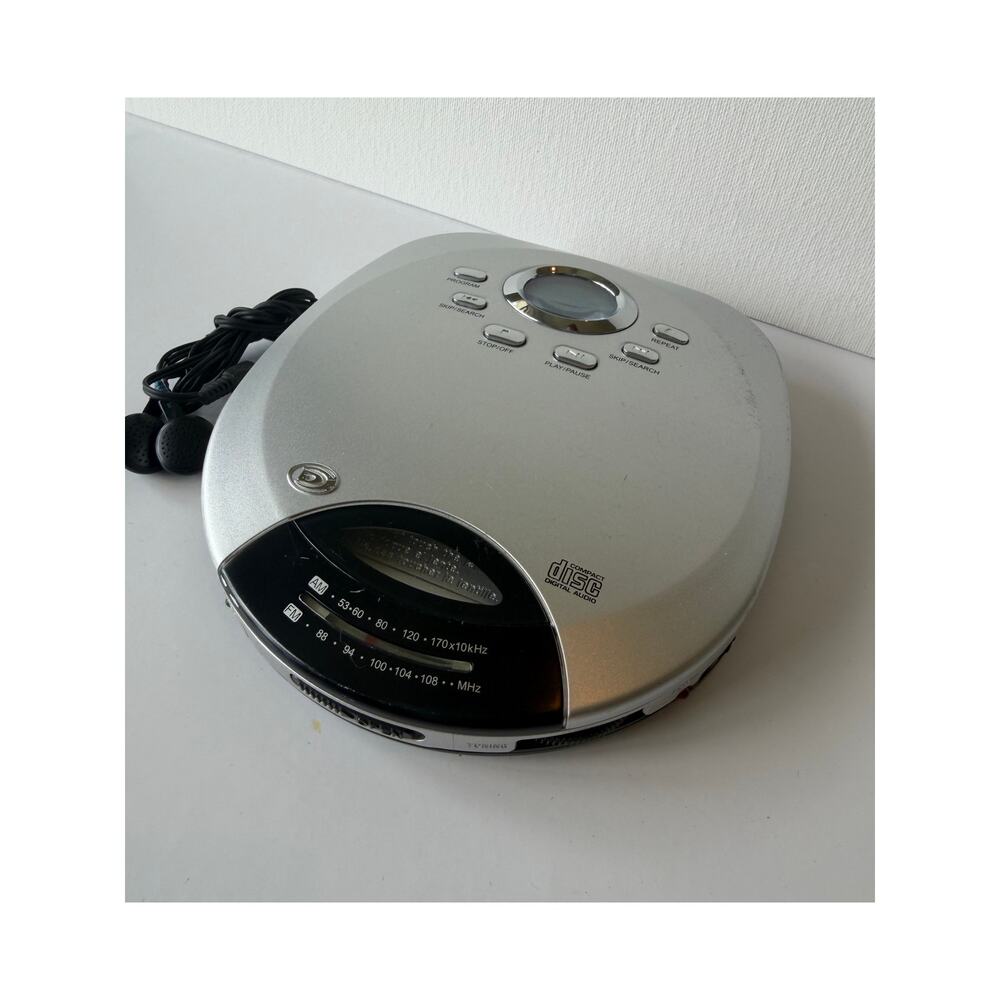 Durabrand Model CD-625 AM/FM Radio CD Player